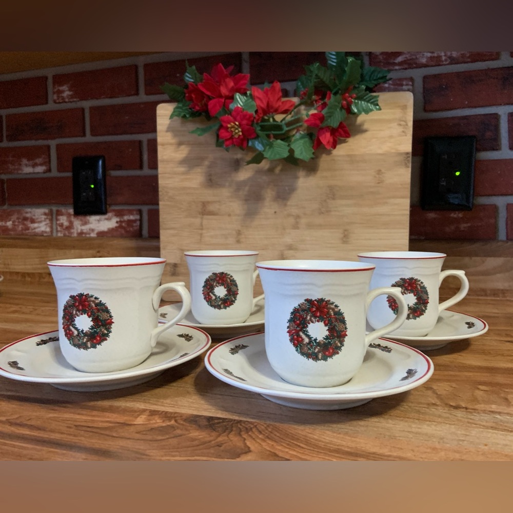 Vintage Newcor Stoneware 6110 Mother Earth Christmas - Cups & Saucers (4)